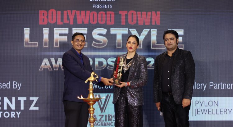 Celebrating Brilliance: A Night of Stars at Bollywood Town Lifestyle Awards